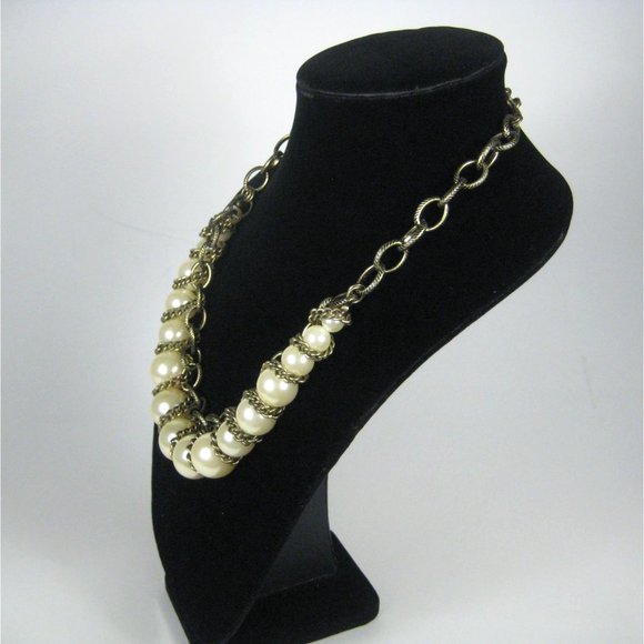 Imitation Pearl Necklace 20 Inch Goldtone Chain Statement Party Graduating - Picture 5 of 9